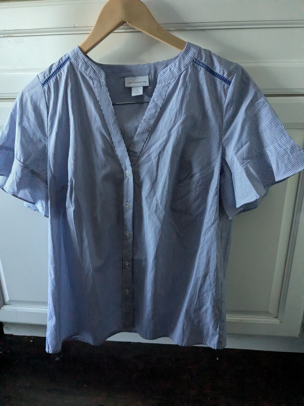 Beautiful Liz Claiborne Striped Flutter Sleeve Button Down Top Cotton Small - Picture 3 of 8